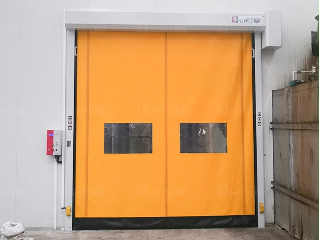 西朗门业快速卷帘门