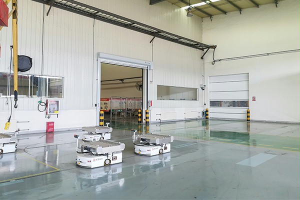 西朗门业快速卷帘门 西朗门业快速卷帘门